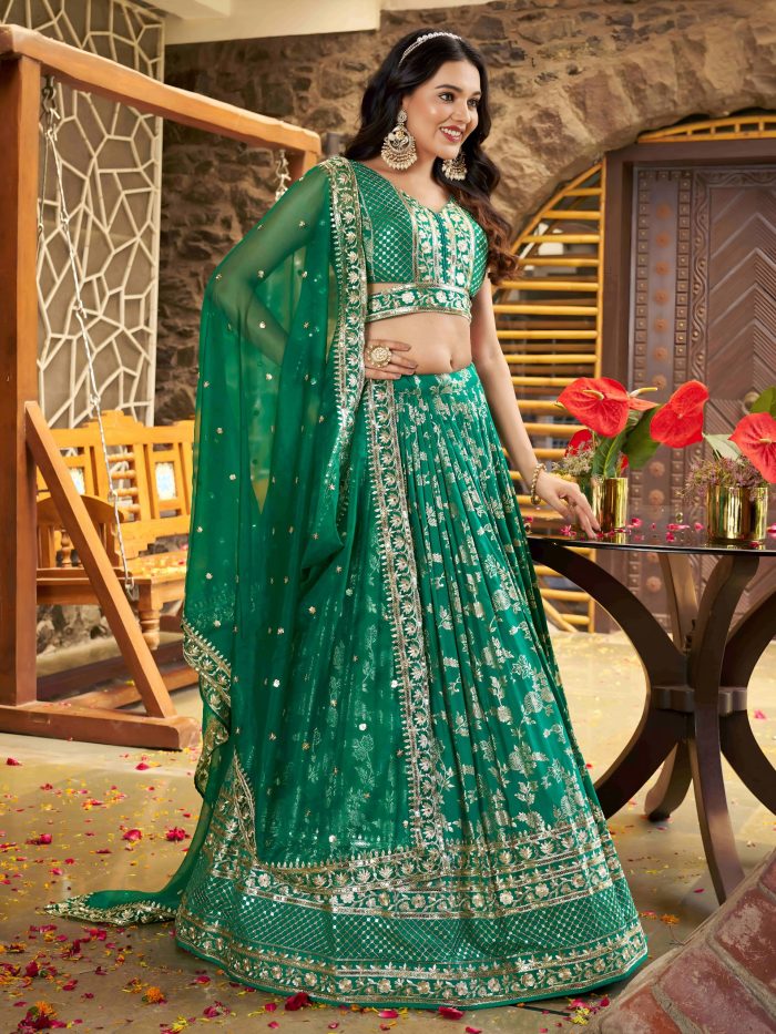Luxurious Lehenga Choli Set - Image 3